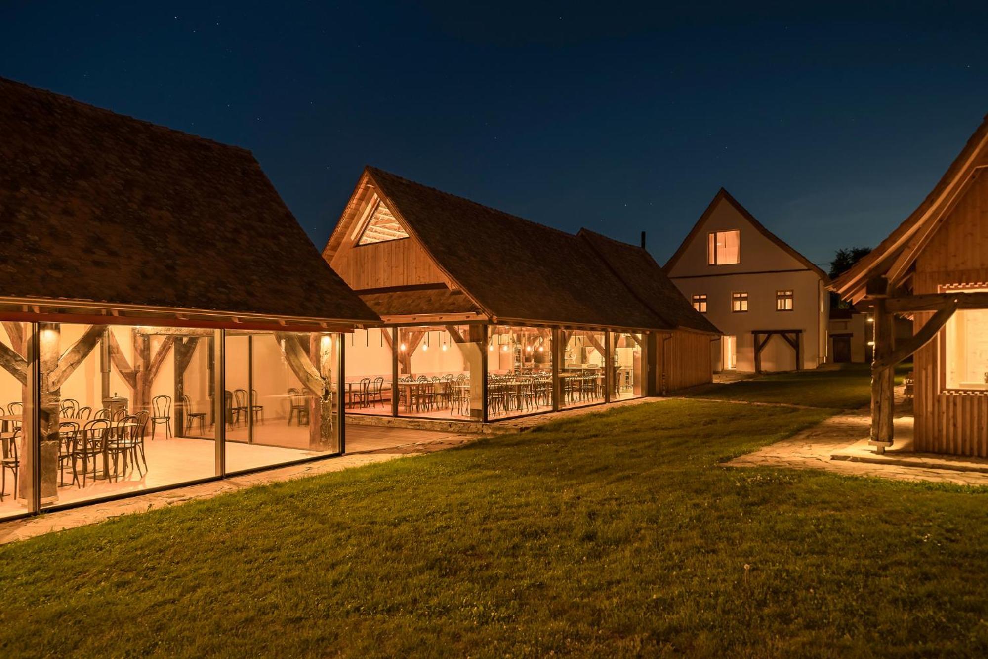 Mesendorf Gasthaus ภายนอก รูปภาพ